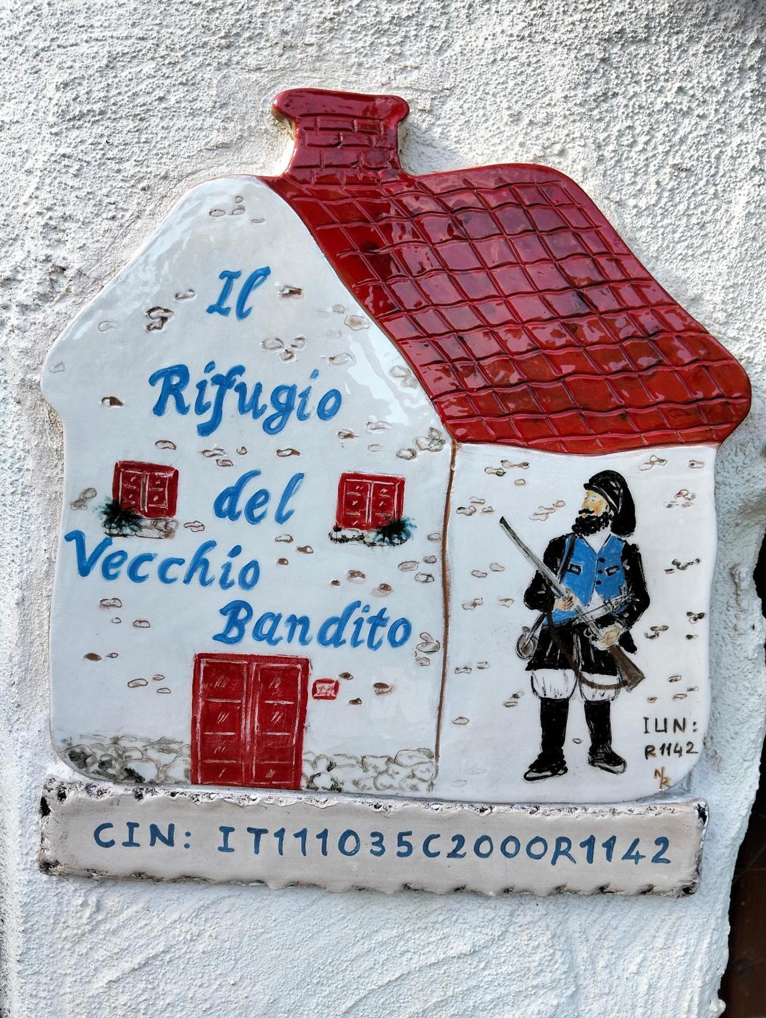 Il Rifugio Del Vecchio Bandito Iglesias Esterno foto